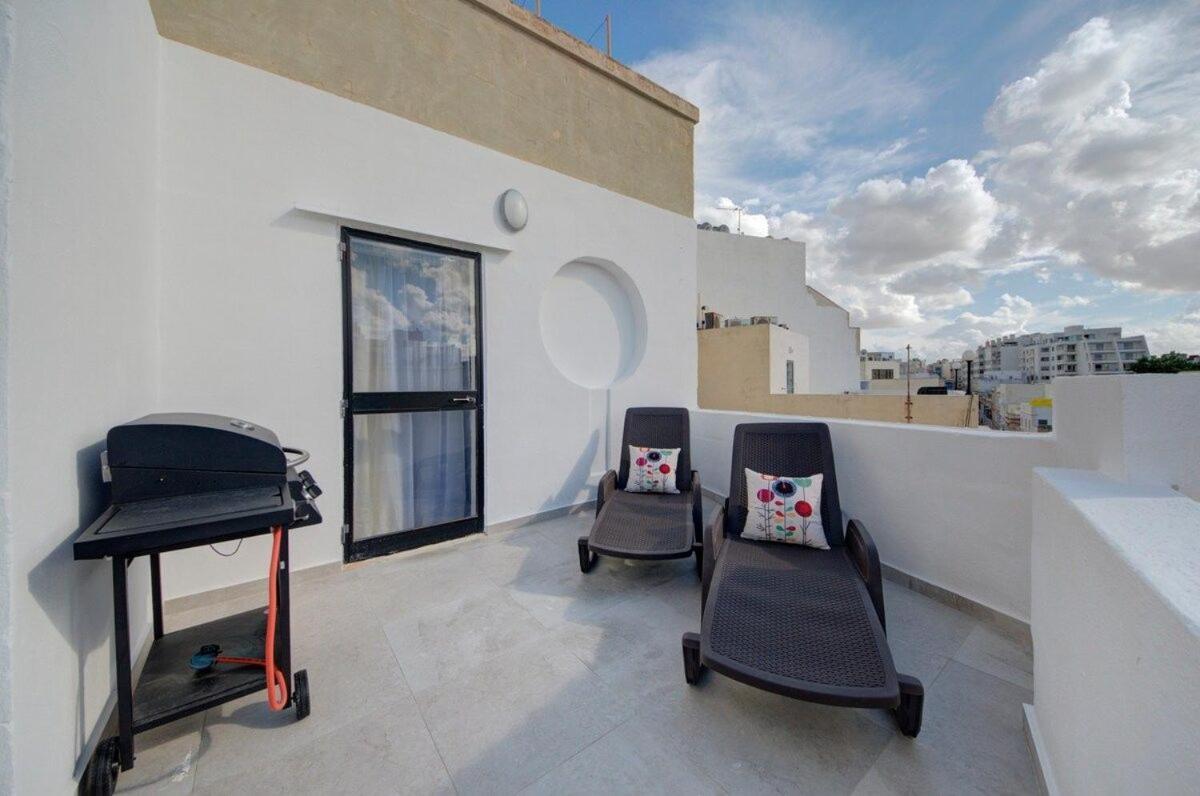 Skyvue Penthouse With Jacuzzi And Seaviews Apartment